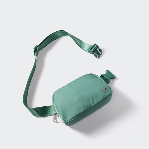 Sustainable Eucalyptus Green Belt Bag for Women - Adjustable & Water-Resistant - Picture 2 of 7